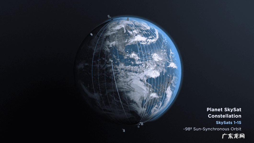 机场排队登机视频 飞机排队洗热水澡