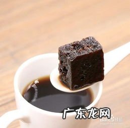 白糖和红糖的区别是什么做的 红糖和白糖的区别和功效与作用