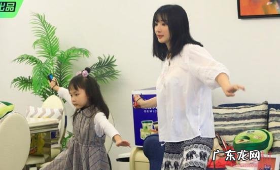 柳岩原名叫什么英文名 柳岩是演员吗?