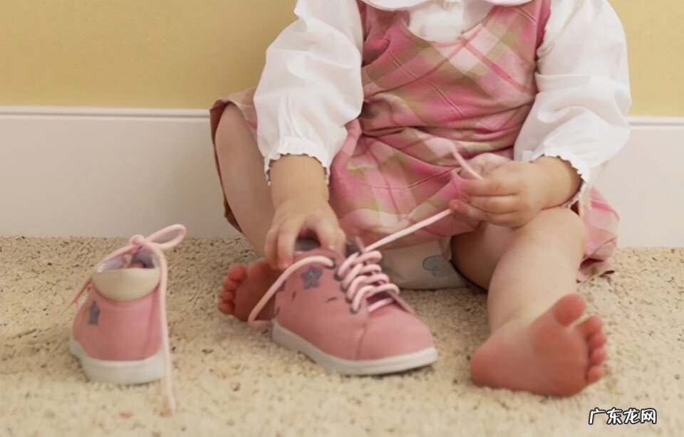 送别人穿过的鞋对谁不好 穿不了的鞋子是不是不能送人