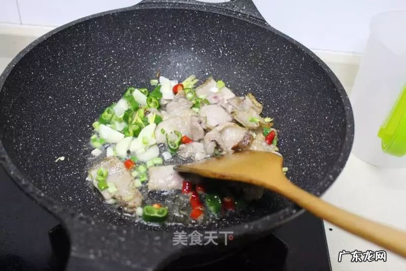 圆白菜的简单做法 圆白菜的做法大全