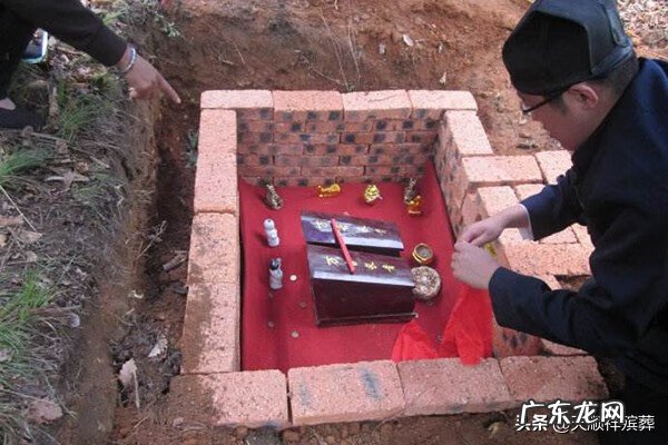 迁坟的风水讲究 迁坟怎么看风水