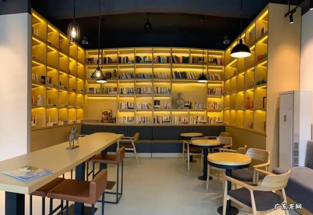 全能侦探社 侦探社区