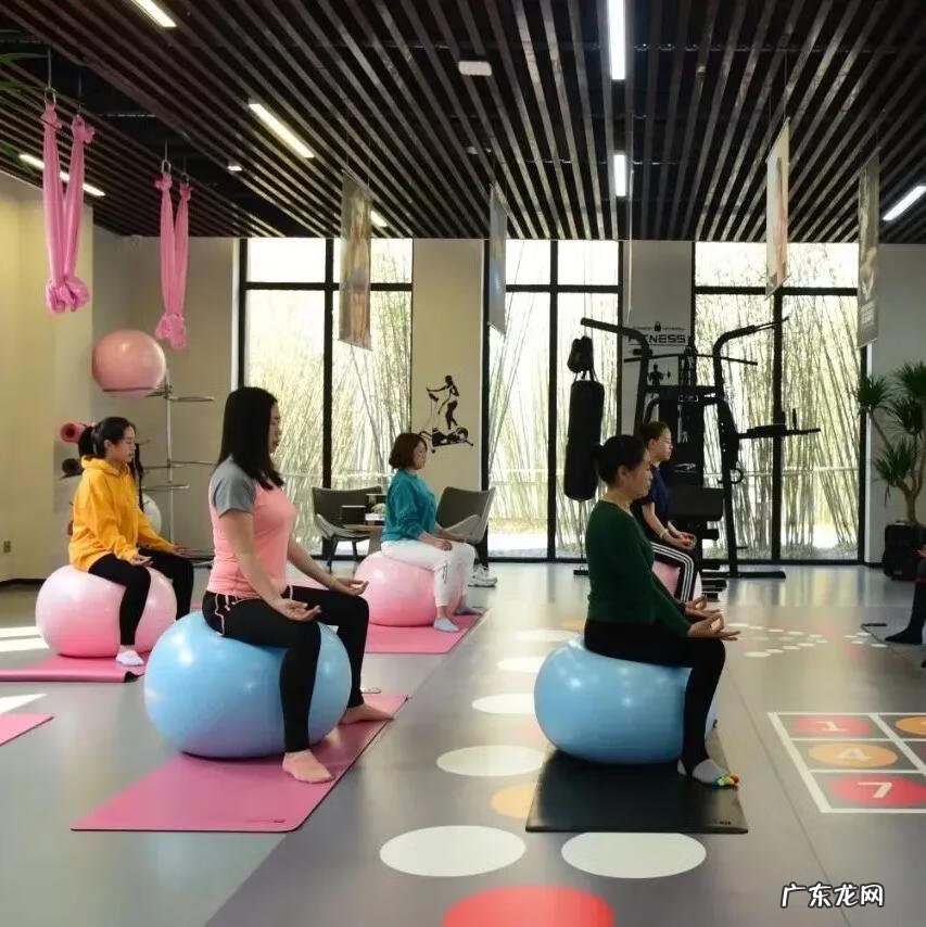 全能侦探社 侦探社区