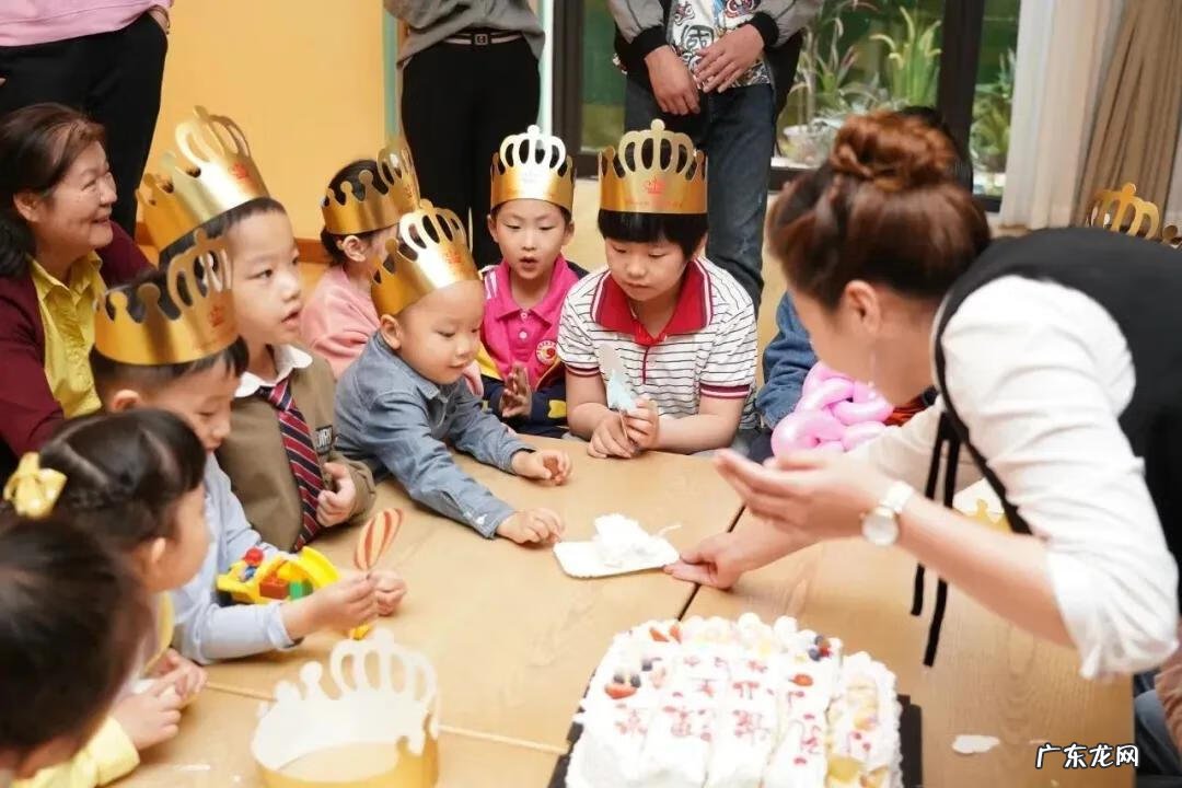 全能侦探社 侦探社区