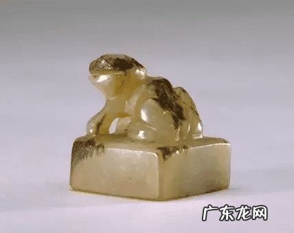 玉玺摆件的寓意 玉玺印章摆放及风水摆件讲究