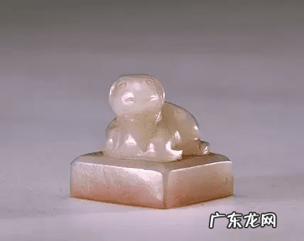 玉玺摆件的寓意 玉玺印章摆放及风水摆件讲究