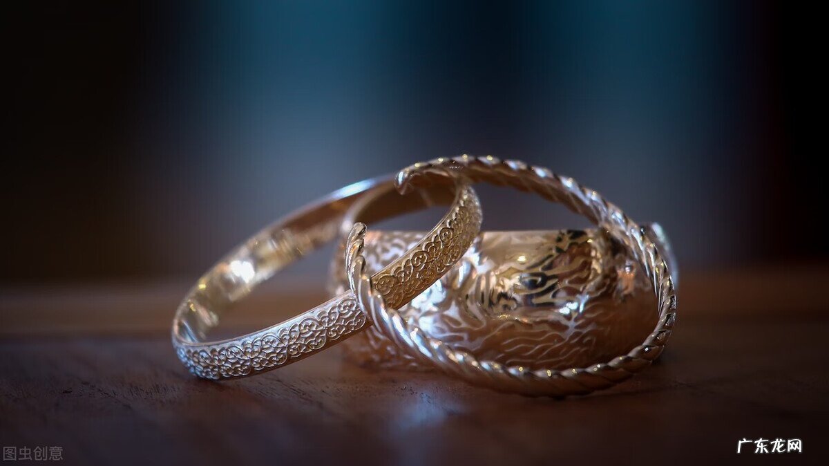 戴银左手还是右手 左手戴银还是右手戴