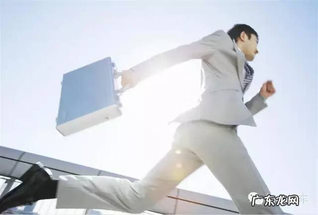 僵尸部队4 僵尸敢死队是什么