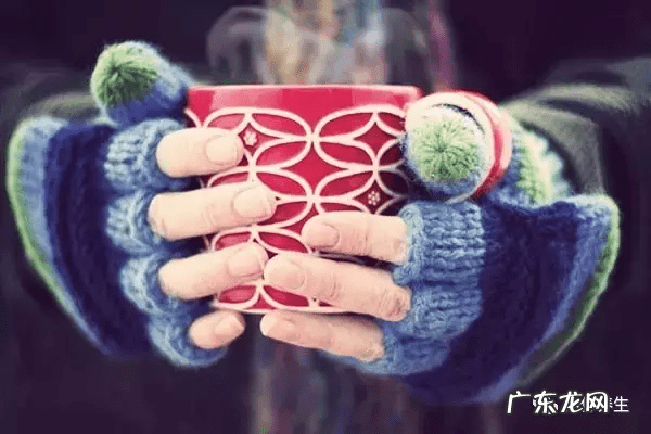 请问月经量少是怎么回事 月经量少的原因都有哪些