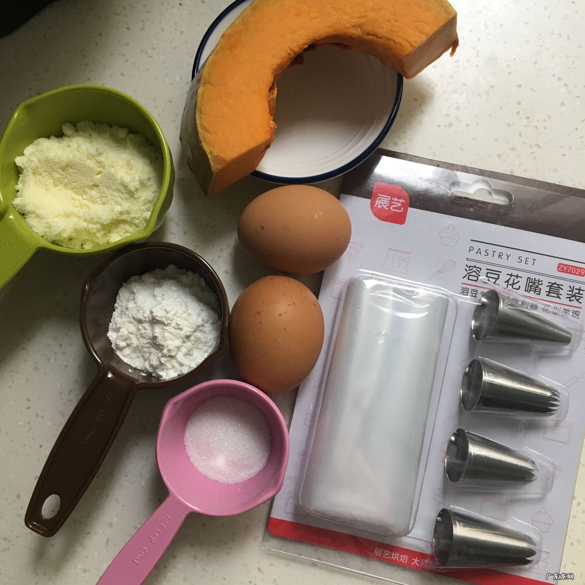 六个月的婴儿吃什么 六个月宝宝能吃什么零食