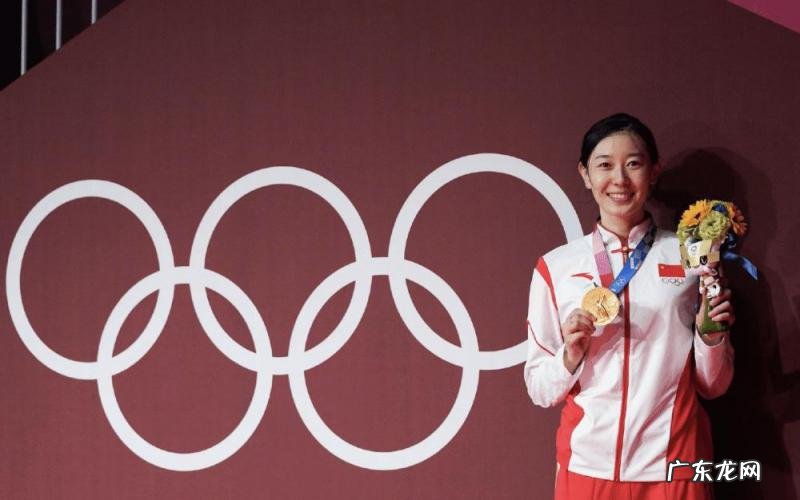 奥运奖牌获得者可摘口罩30秒u 奥运奖牌获得者可摘口罩30秒 视频