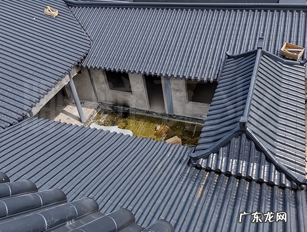 屋顶盖瓦风水讲究 盖房子房顶上的铁棚瓦