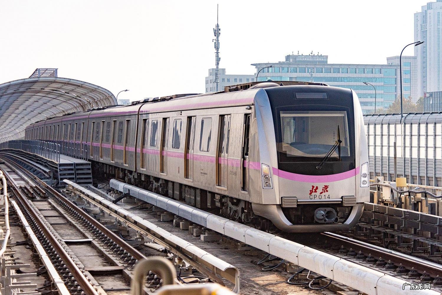 世界上第一条地铁诞生于哪里 地铁是如何建造的视频