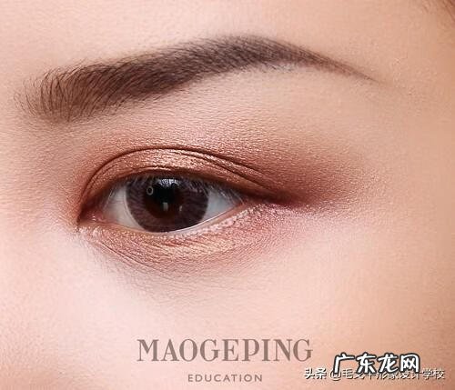 怎样画眼妆简单又漂亮 怎样画眼妆?