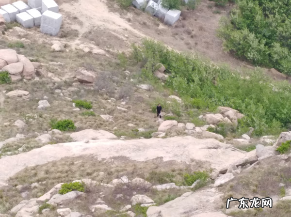 如何看坟墓风水宝地 仙人骑马风水宝地照片