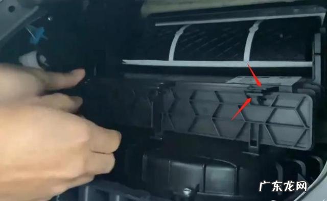 汽车怎么拆空调过滤网视频 如何自己更换汽车空调滤芯