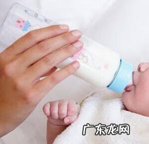新生儿喂奶粉的正确方法