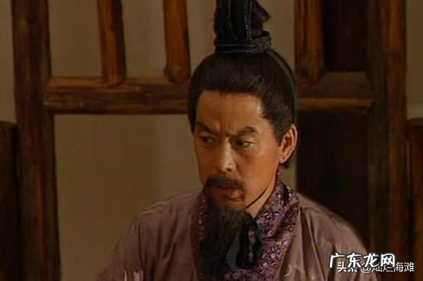 瓒的意思是什么 瓒的拼音和意思