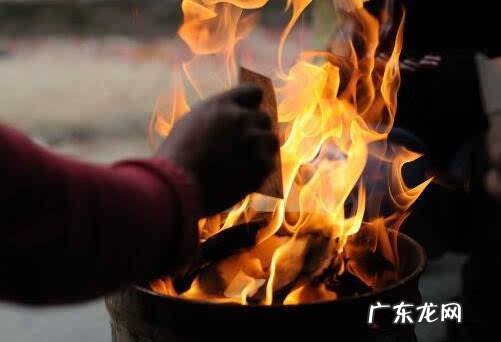 新亡人第一次七月半怎么弄 新亡人七月半写包怎么写