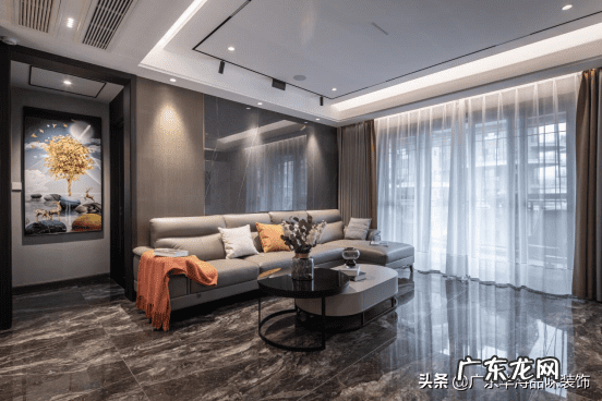 餐厅的地板铺什么颜色的好 餐厅地板什么颜色好看