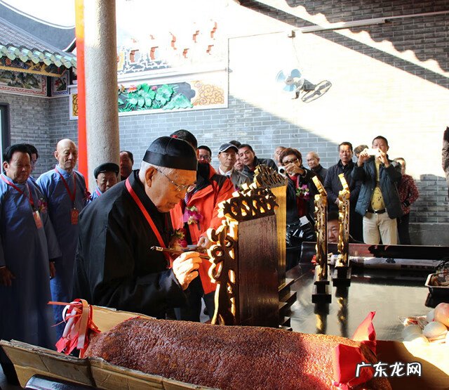 李嘉诚说女人是家里的风水 李嘉诚背后的风水大师