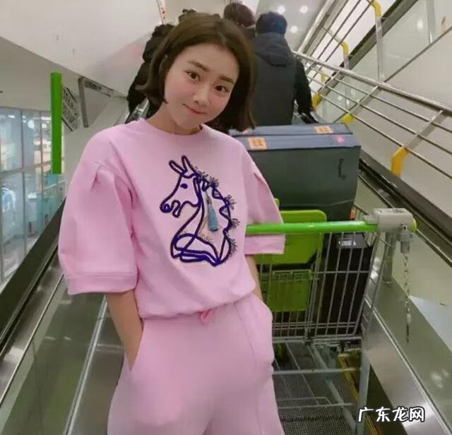 脸长又宽适合什么发型 大宽脸型适合什么发型