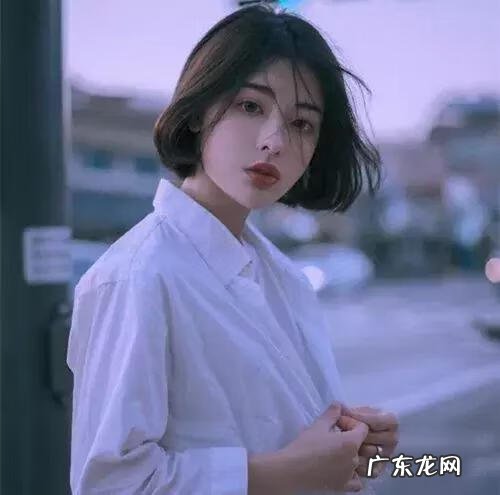 脸长又宽适合什么发型 大宽脸型适合什么发型