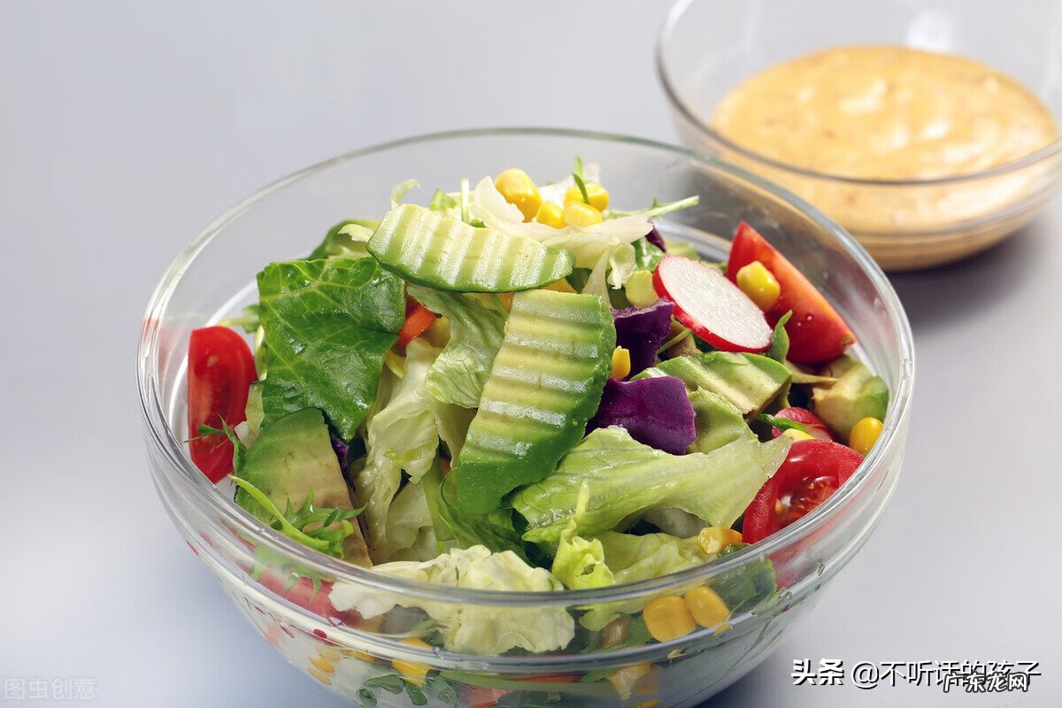 新手摆地摊卖什么好 2022摆地摊卖什么最赚钱而且很受欢迎