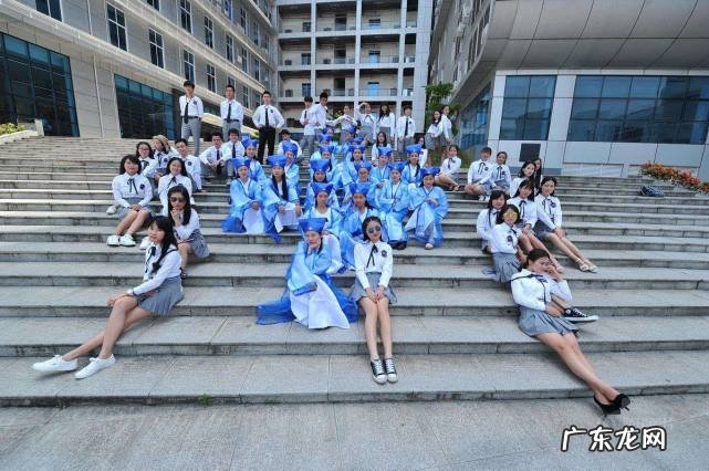 有什么行业适合年轻人 适合赚年轻人钱的行业