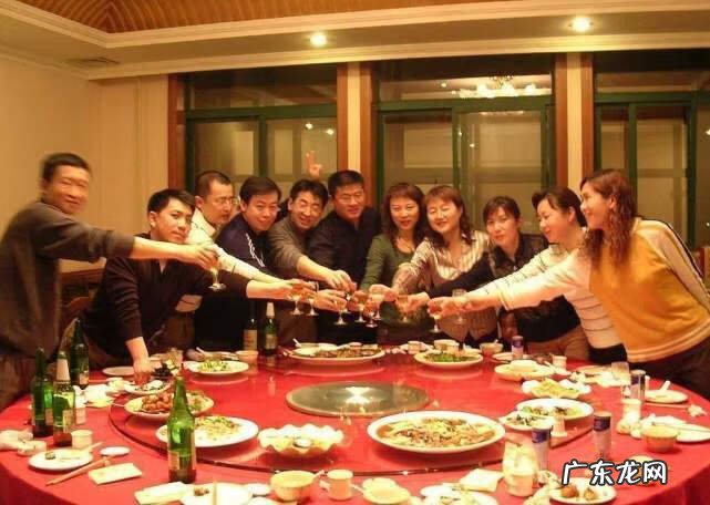 有什么行业适合年轻人 适合赚年轻人钱的行业