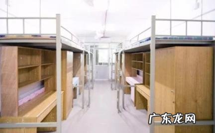 四个人的宿舍哪个床位好 四个人的宿舍哪个床位好些