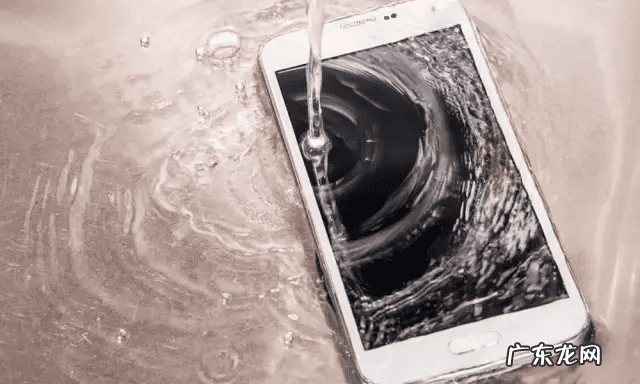 手机进水了怎么办能正常使用