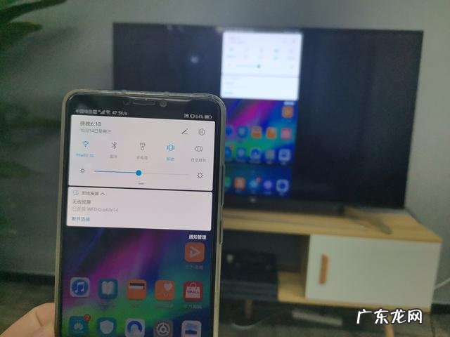 迷你投影仪怎么连接手机 投影仪怎么连hdmi