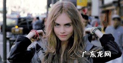 怎样搭有帽子的风衣？