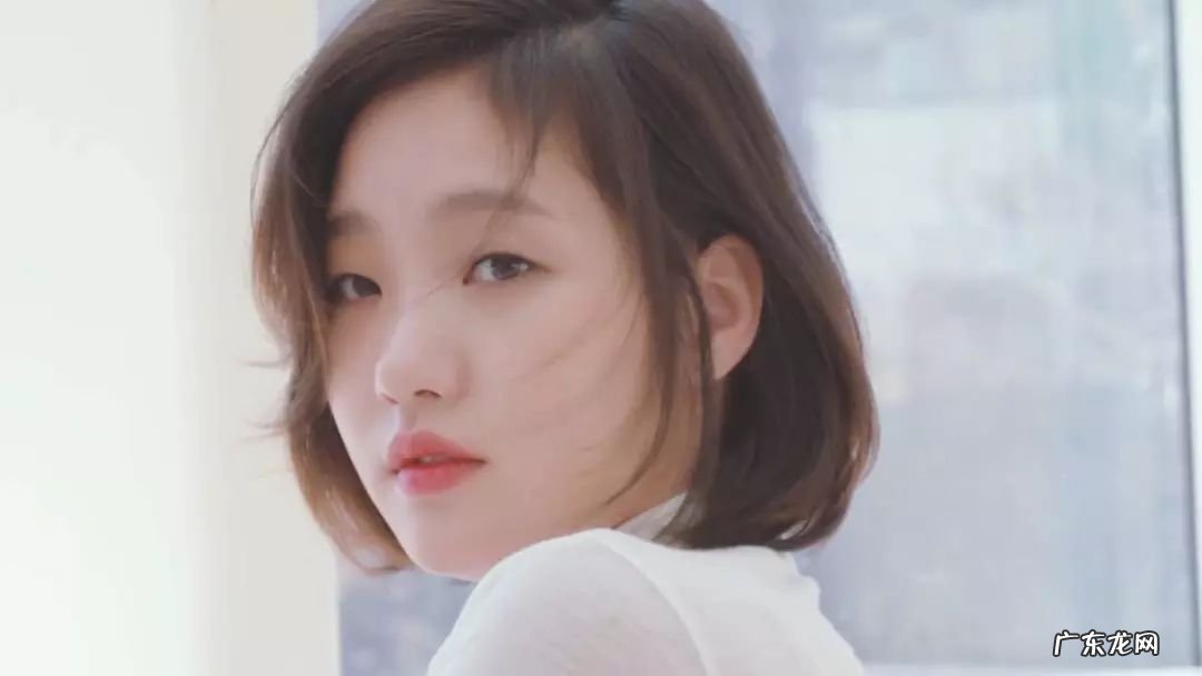 单眼皮好看的特征是什么?