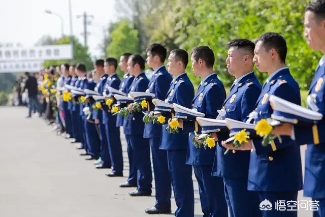 今日清明节有哪些奠怀烈士的诗词?