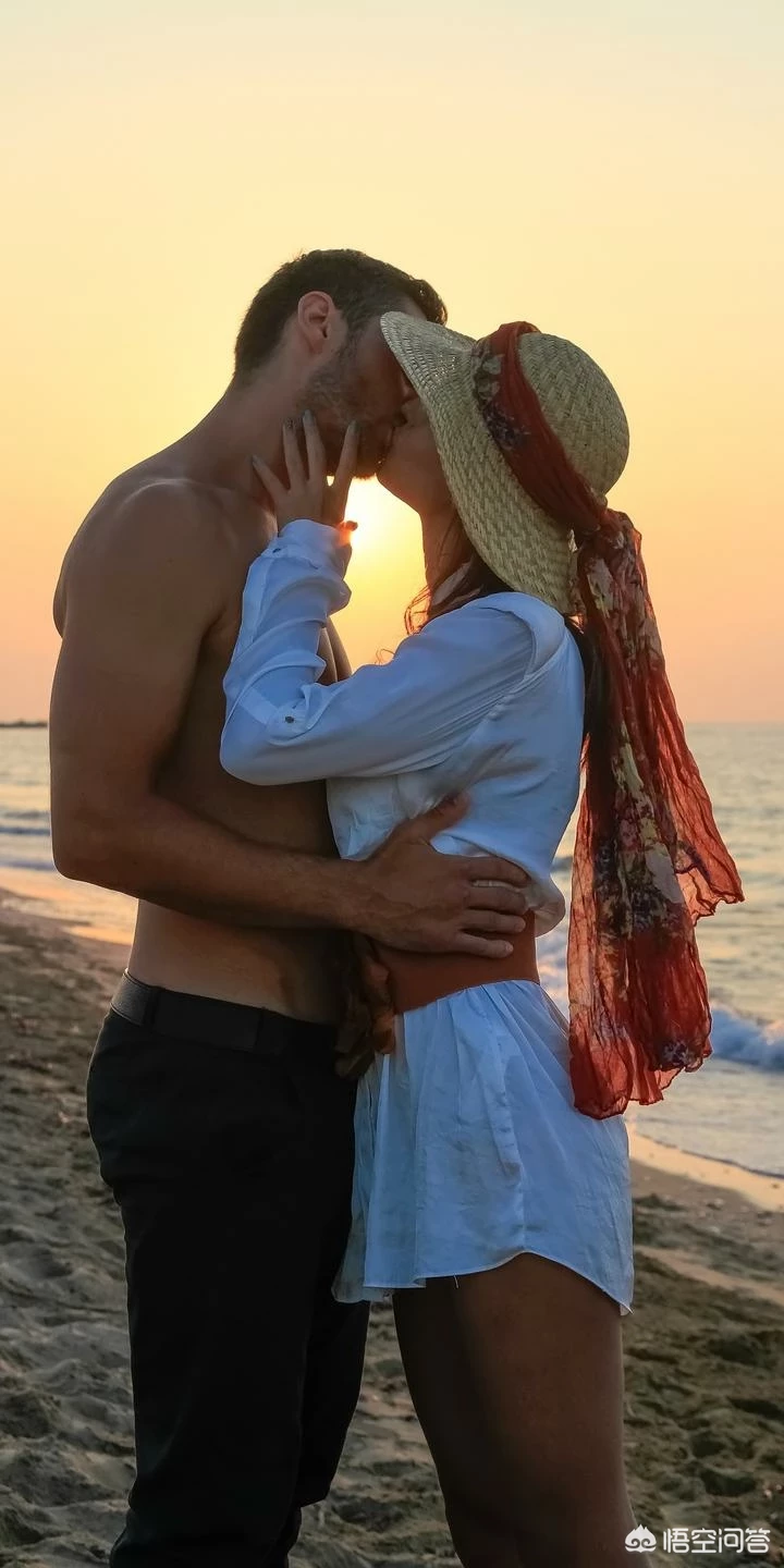 恋爱中的男人“不老实”,为何女人不拒绝?