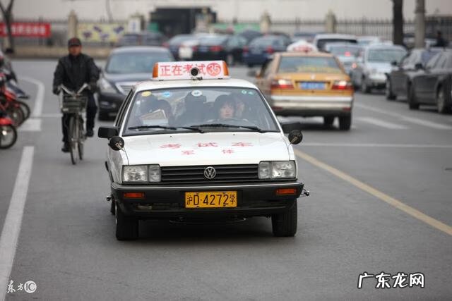 如何快速学会开车技巧 学开车有啥技巧