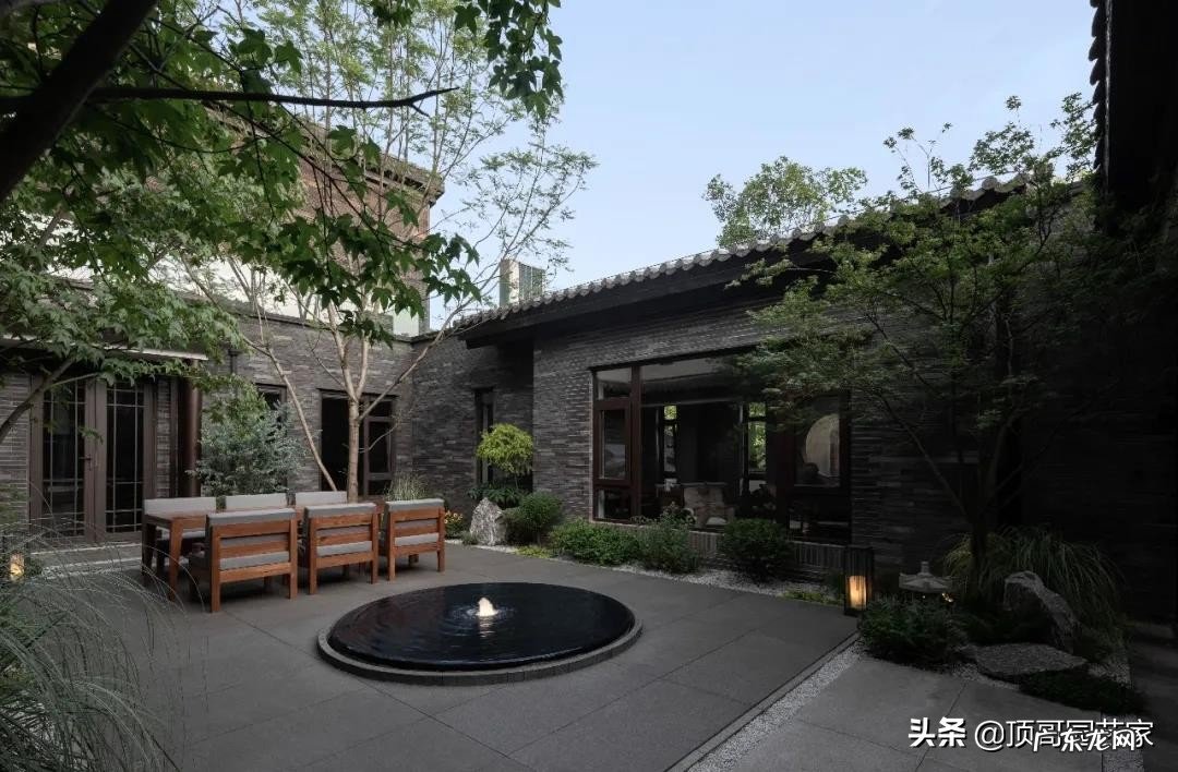 如何打造一个适合北方气候的庭院花园?