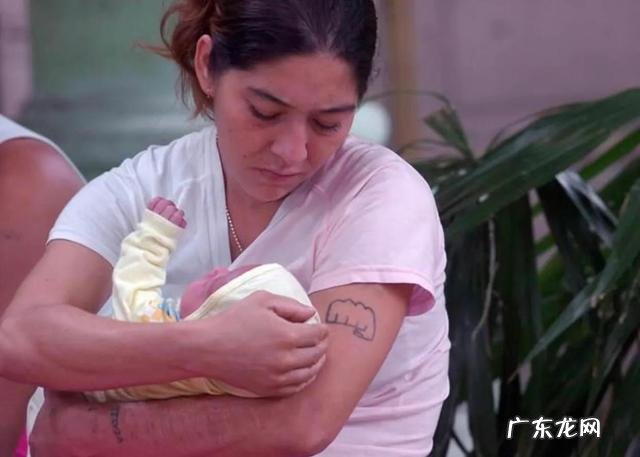 如何看待不给婴儿喝水,不把尿等现代育儿观念?