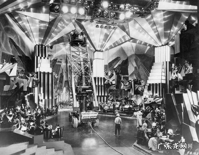 摇臂摄像机图片 摇臂摄像师