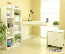 家里书桌背对着门坐好不好 书桌背靠门风水