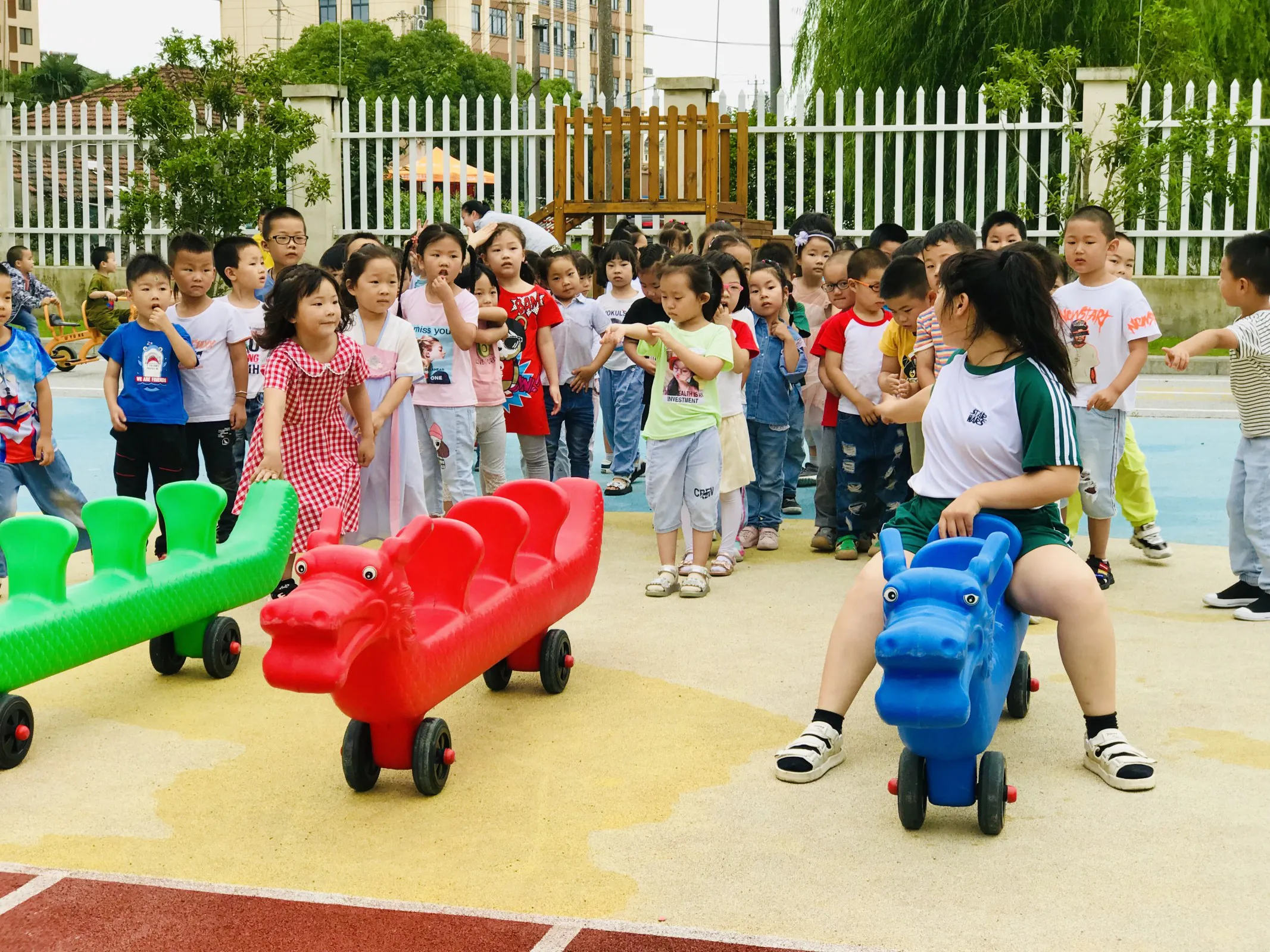 您心目中的最美教师是什么样的？