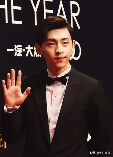 娱乐圈偷税漏税又添大将,曾认为1500万是巨款,是不是该封杀了?