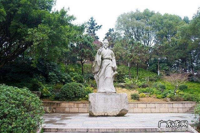 风水先生说屋后有坟好 风水大师看坟