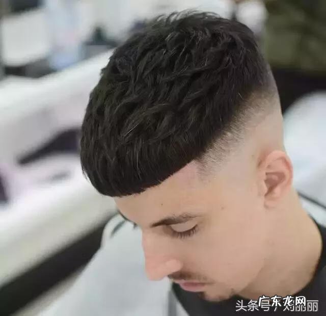 2020年潮男发型 现在流行什么发型男生