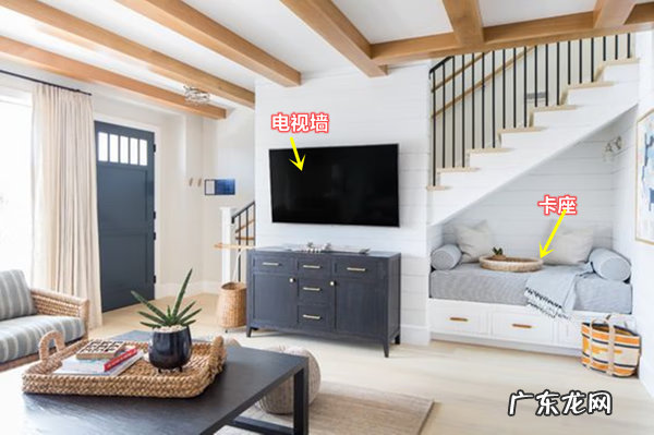 楼梯底下电视墙效果图 电视墙在楼梯下好不好