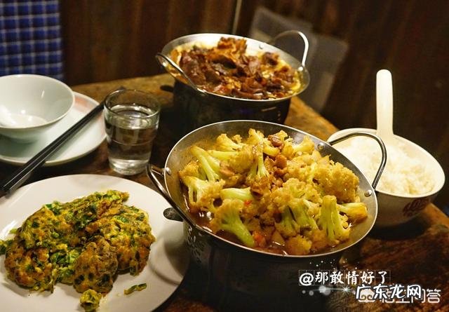 你认为10月中下旬时国内最好的旅行地点有哪些?为什么?