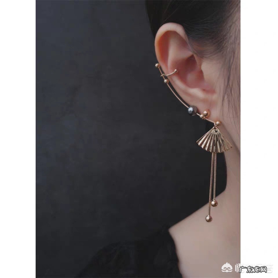 怎样挑选耳饰？